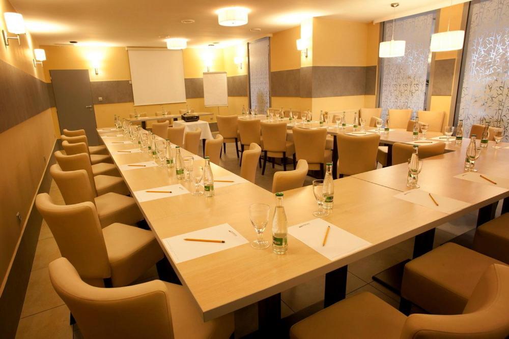 Penzion A Restaurant Barbora クトナー・ホラ エクステリア 写真